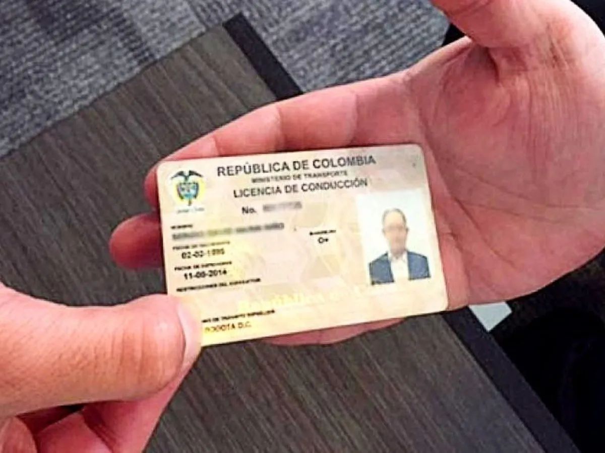 Importante Aviso para Conductores: Renovación Anual de Licencias de Conducción Obligatoria para Mayores de 80 Años