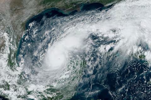 Huracán Milton: Florida se prepara para un devastador impacto entre evacuaciones urgentes