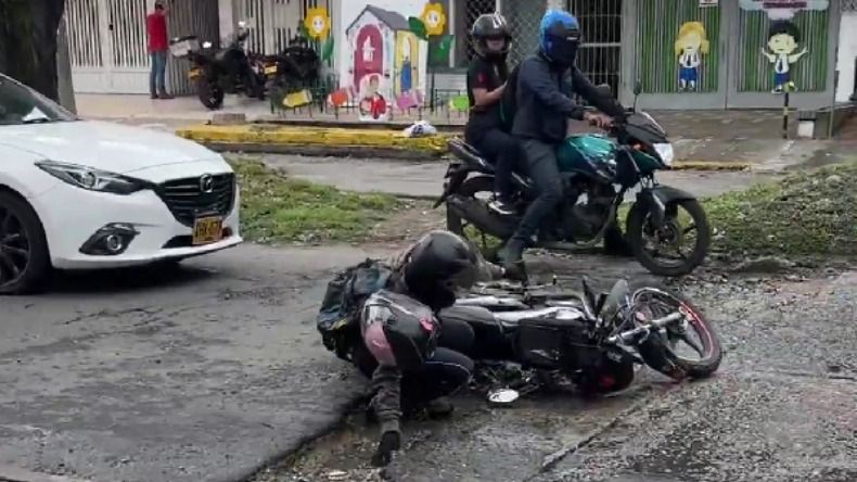 “Cráter” en la Calle 19 de Ibagué: Un riesgo latente para conductores y peatones