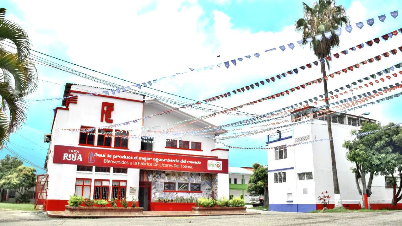 Fábrica de Licores del Tolima enfrenta indemnización millonaria: ¿Qué sigue para la empresa?
