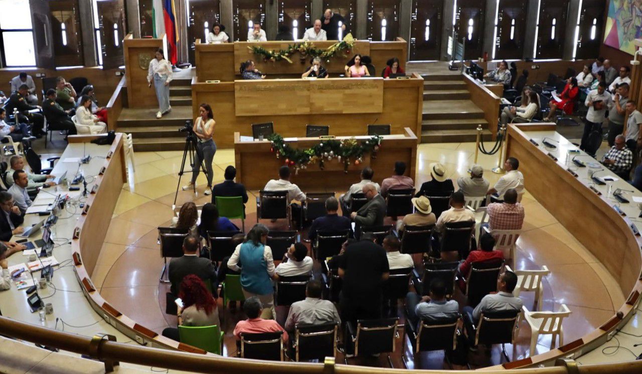 Antioquia aprueba polémica tasa de seguridad en servicios públicos
