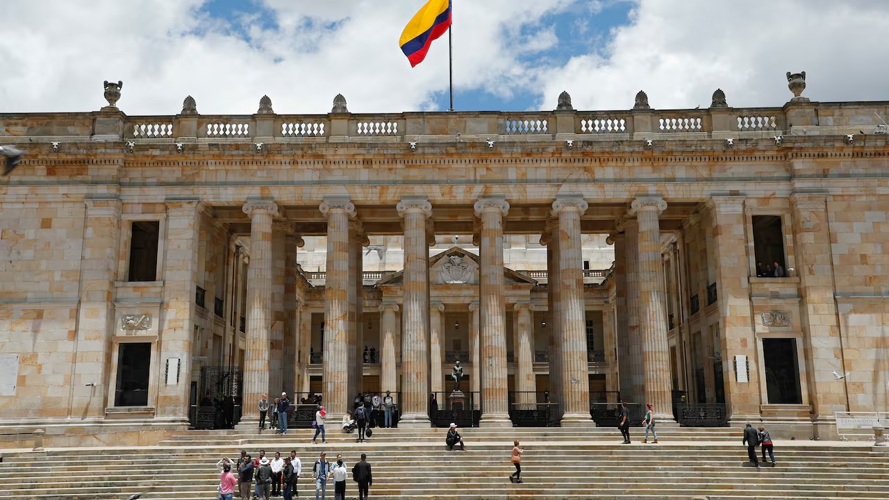 Reducción salarial en el Congreso de Colombia: un debate recurrente sobre privilegios y costos