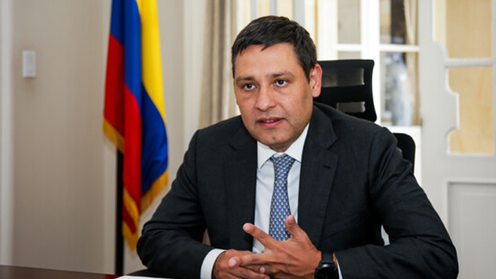 Mauricio Lizcano renuncia como Ministro de las TIC en el gobierno de Gustavo Petro