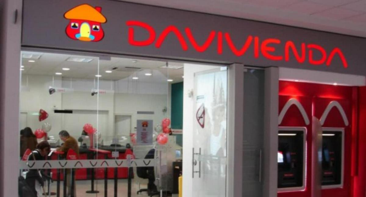 Davivienda se expande y preocupa a usuarios: filas ahora serían interminables