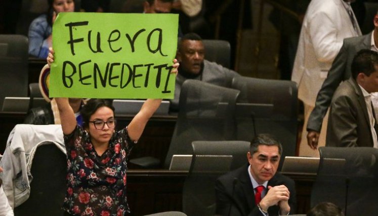 “Fuera Benedetti”: la consigna feminista que sacudió el Congreso, mientras algunas voces guardaron silencio
