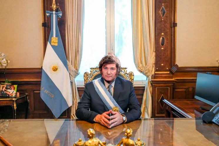 Milei sigue el ejemplo de Trump y ordena el retiro de Argentina de la OMS