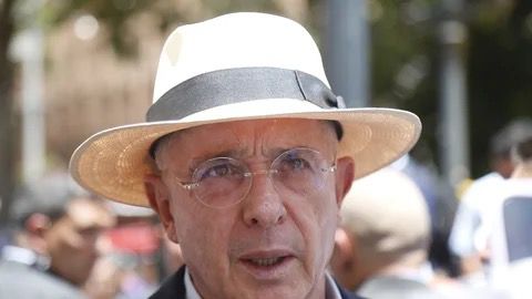 Álvaro Uribe y el Gobierno Petro: Un Acuerdo Histórico para la Reforma Agraria