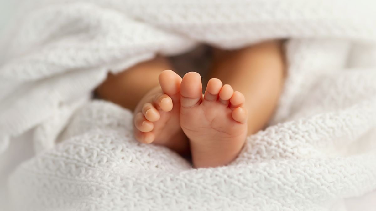 Caída de la tasa de natalidad en Colombia preocupa a expertos: ¿un futuro con menos jóvenes?