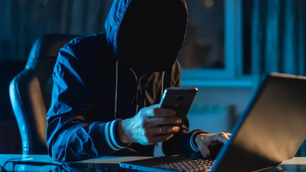 🚨 Nueva estrategia de ciberdelincuentes para robar cuentas bancarias usando iMessage