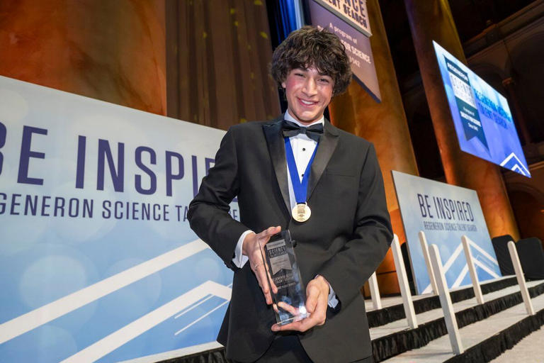 🪐 Un genio del cosmos: adolescente descubre 1,5 millones de objetos en el espacio con inteligencia artificial