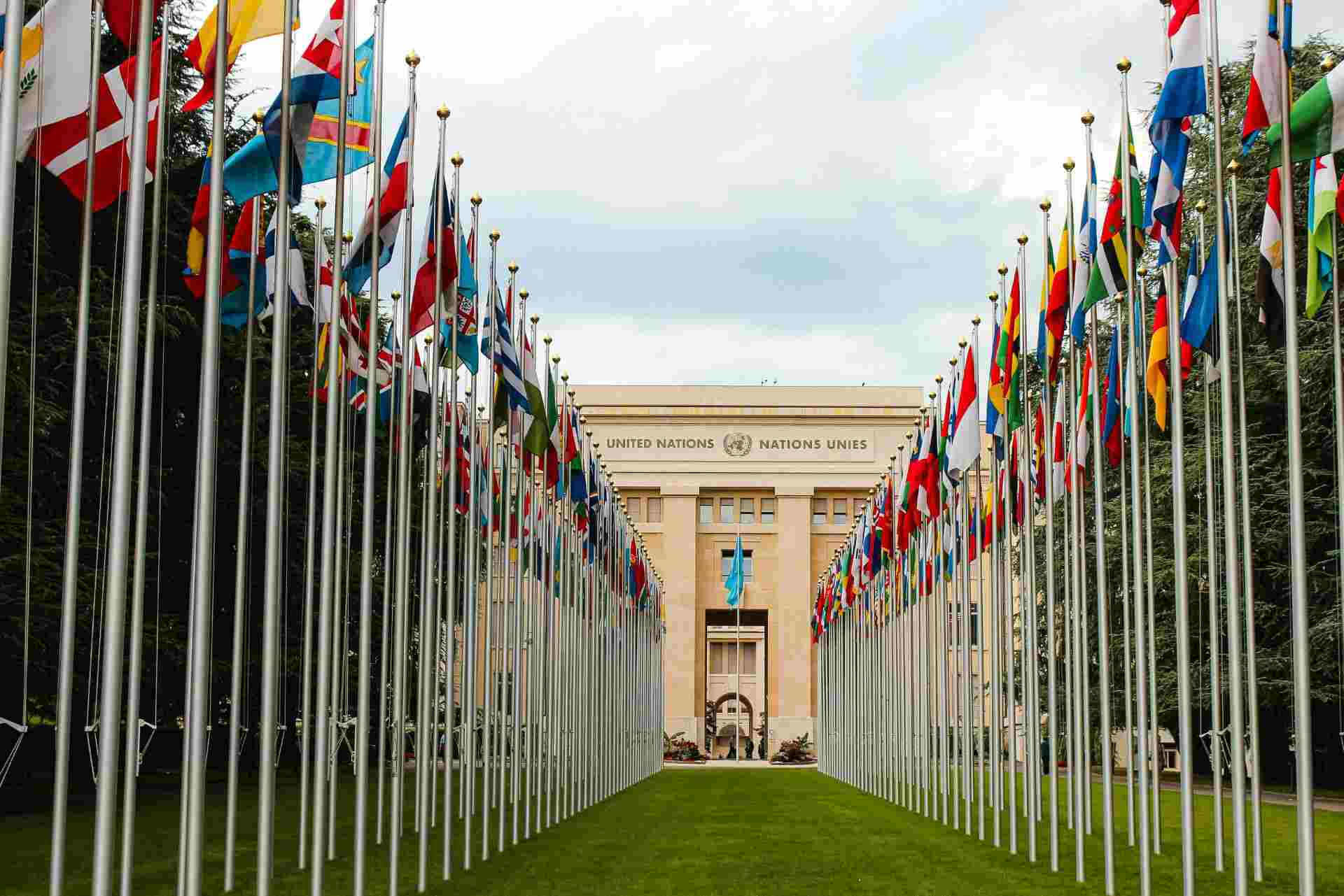 La economía mundial se estanca: ONU advierte riesgo de recesión global en 2025