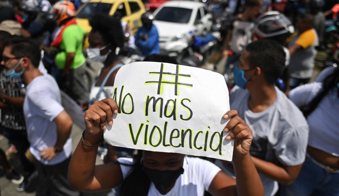 ¡Atención víctimas del conflicto! Ya puede postularse a becas 100 % condonables para estudiar en 2025