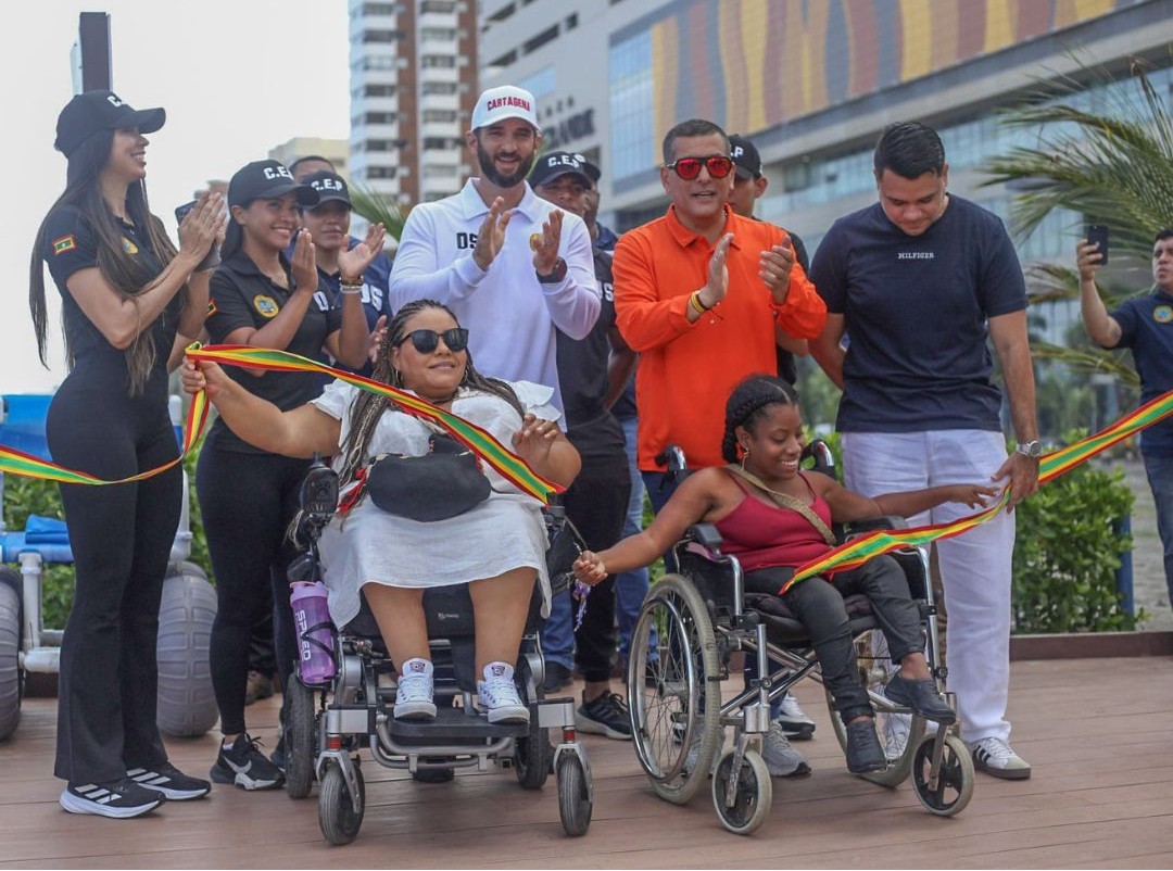 Cartagena estrena su primera playa incluyente en Bocagrande: acceso digno al mar para personas con discapacidad