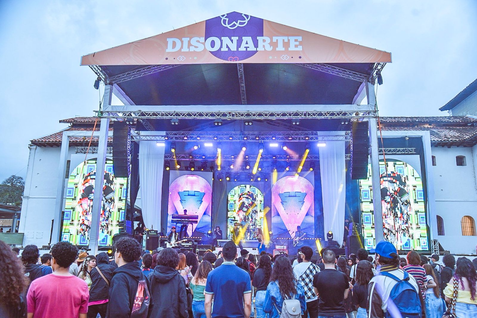 Ibagué vibra este fin de semana con el Festival Disonarte 2025: Claudio Narea, reggae, hip hop y sonidos locales se toman el Panóptico