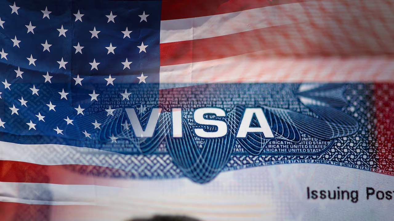 ¿Tienes visa de turismo o negocios? EE.UU. podría exigirte un depósito de hasta 15.000 dólares