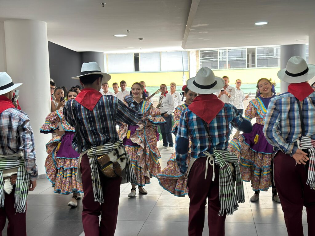 ¿Café, música y aguardiente? Así celebrará El Líbano con Tapa Roja y Rosado como protagonistas