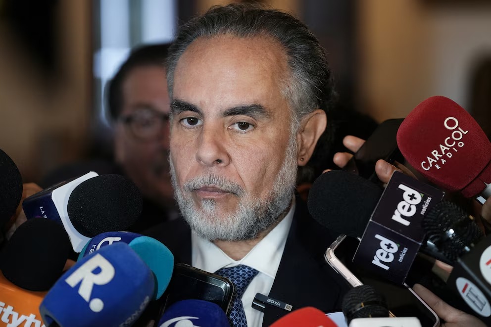 “Estamos en la Cuarta Dimensión”: el Gobierno colombiano responde con firmeza a las explosivas acusaciones de Trump contra Petro
