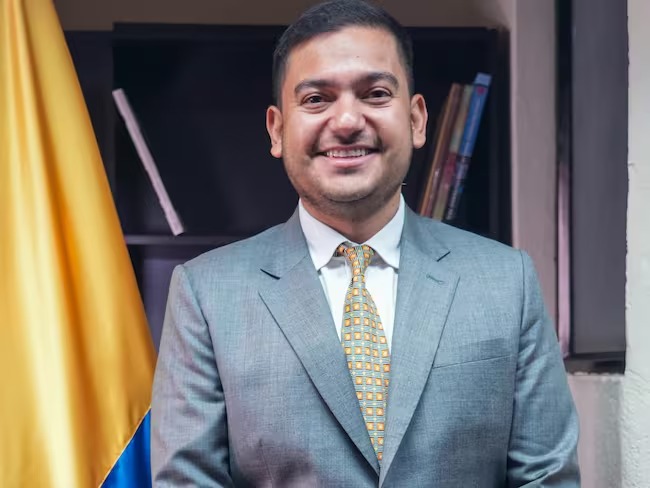 “No va más, hermano”: Petro destituye en vivo al viceministro de Agua por frenar tarifas justas