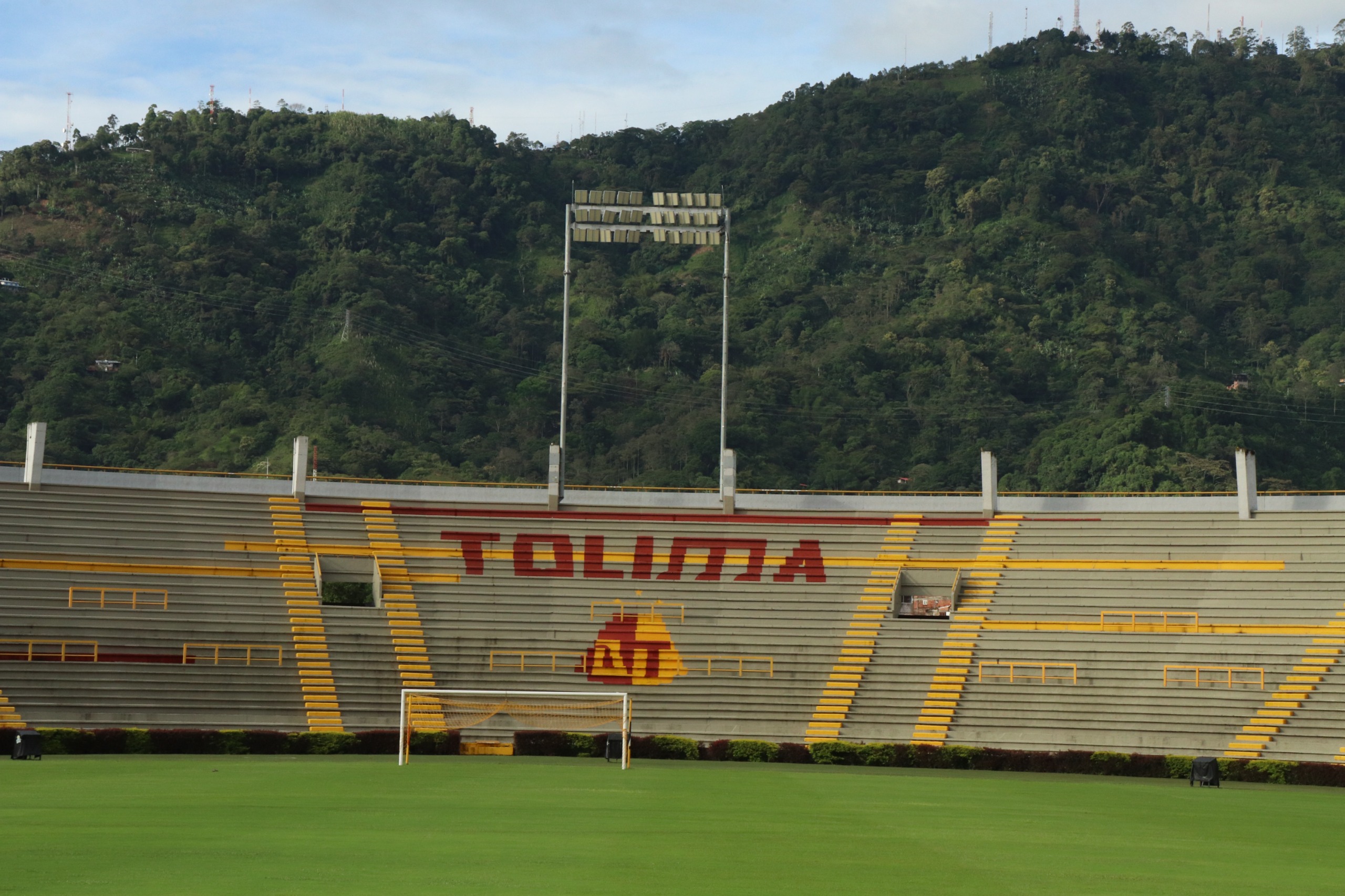 Más de 450 policías blindarán el Tolima vs Cali: Ibagué se prepara para un partido de alto riesgo