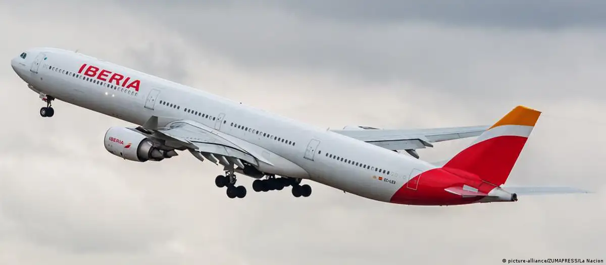 Seis aerolíneas se retiran de Venezuela en plena escalada militar: FAA alerta sobre “riesgo para aeronaves”